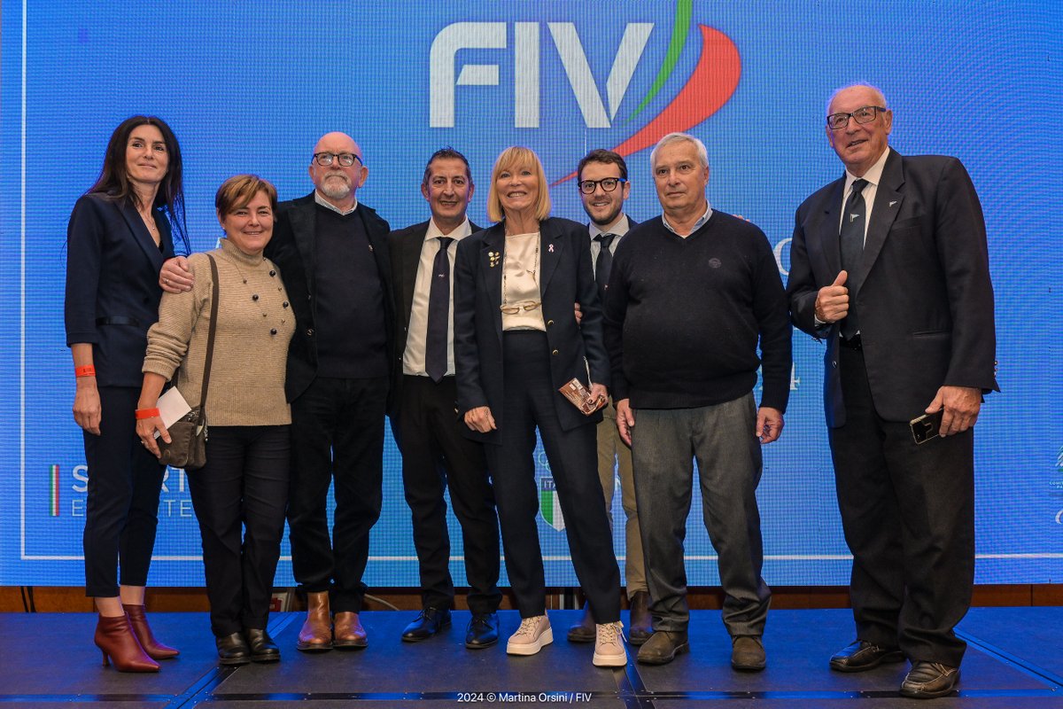 DiportoVelico's tweet photo. ✅Eletto il nuovo Consiglio della FIV per il prossimo quadriennio olimpico, presente per il DVV il Vicepresidente Alvise Dolcetta.

Leggi la notizia: https://t.co/67frHTpWUS

#diportovelicoveneziano #dvv #venezia #sport #fiv #vela #coni https://t.co/9u2mo0qiyH