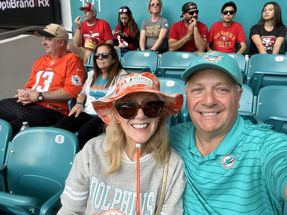 ellsulfre's tweet photo. #FinsUp Final home game of the season!   Let’s win this!!! https://t.co/ZT17s2fQZu