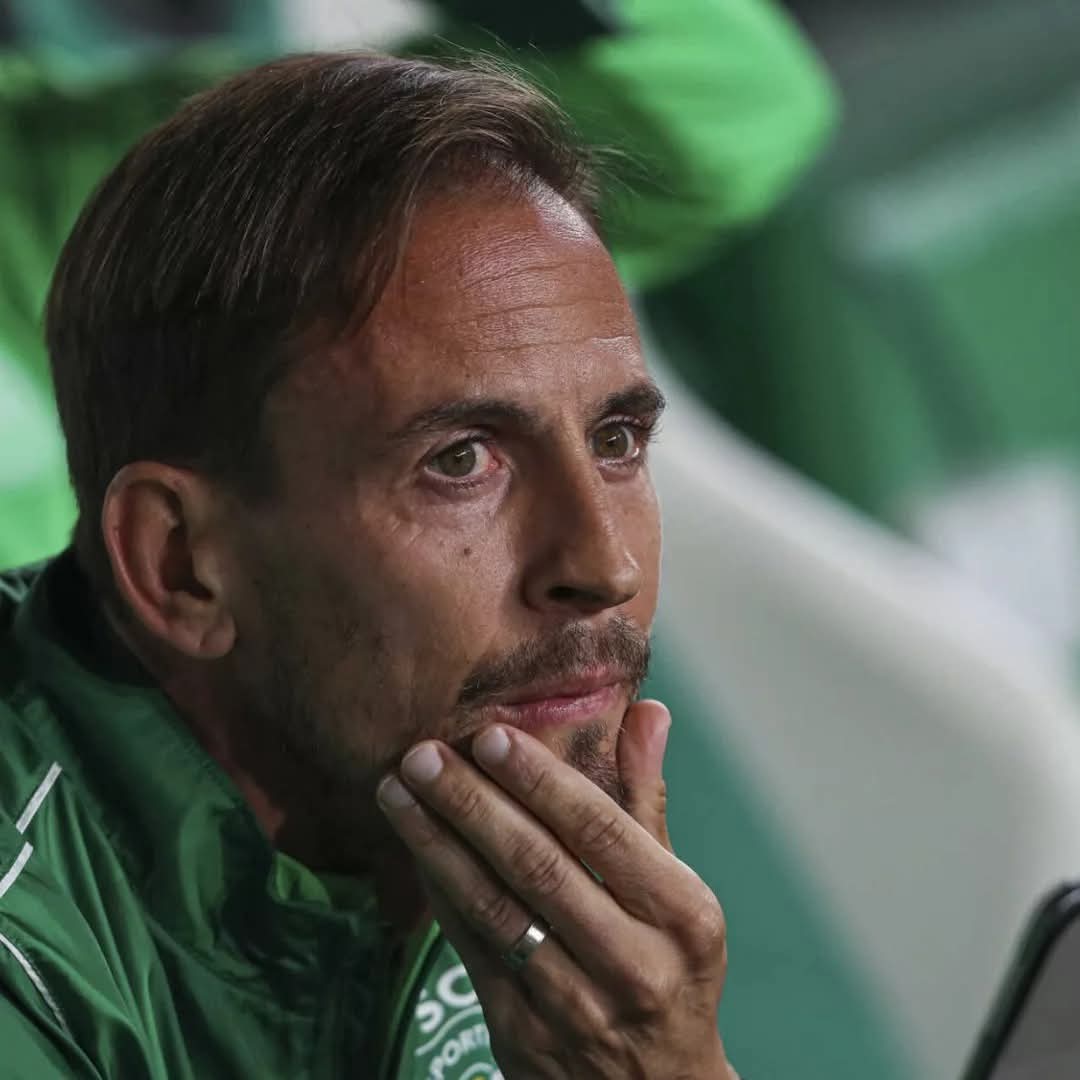 oleaodaestrela's tweet photo. Ver o novo futebol do @SportingCP é um bom medicamento para dormir. Nem tudo está perdido. https://t.co/Znu19pFNQw