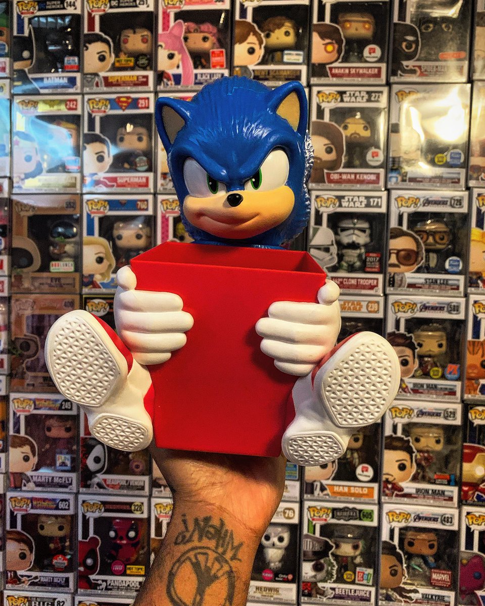 mr_moon_85's tweet image. Who Told @Cinemark To, Release This Adorable, Bad Ass #PopcornBucket! 😍 I Can Finally Say, This Franchise Has A Solid Trilogy Now! The First End Credit Scene, Had Me So Pumped Up!  Great Movie! 

@SonicMovie 

#SonicTheHedgehog 
#ShadowTheHedgehog 
#JustACoolGeek 🤓 #MrMoon85 🤫