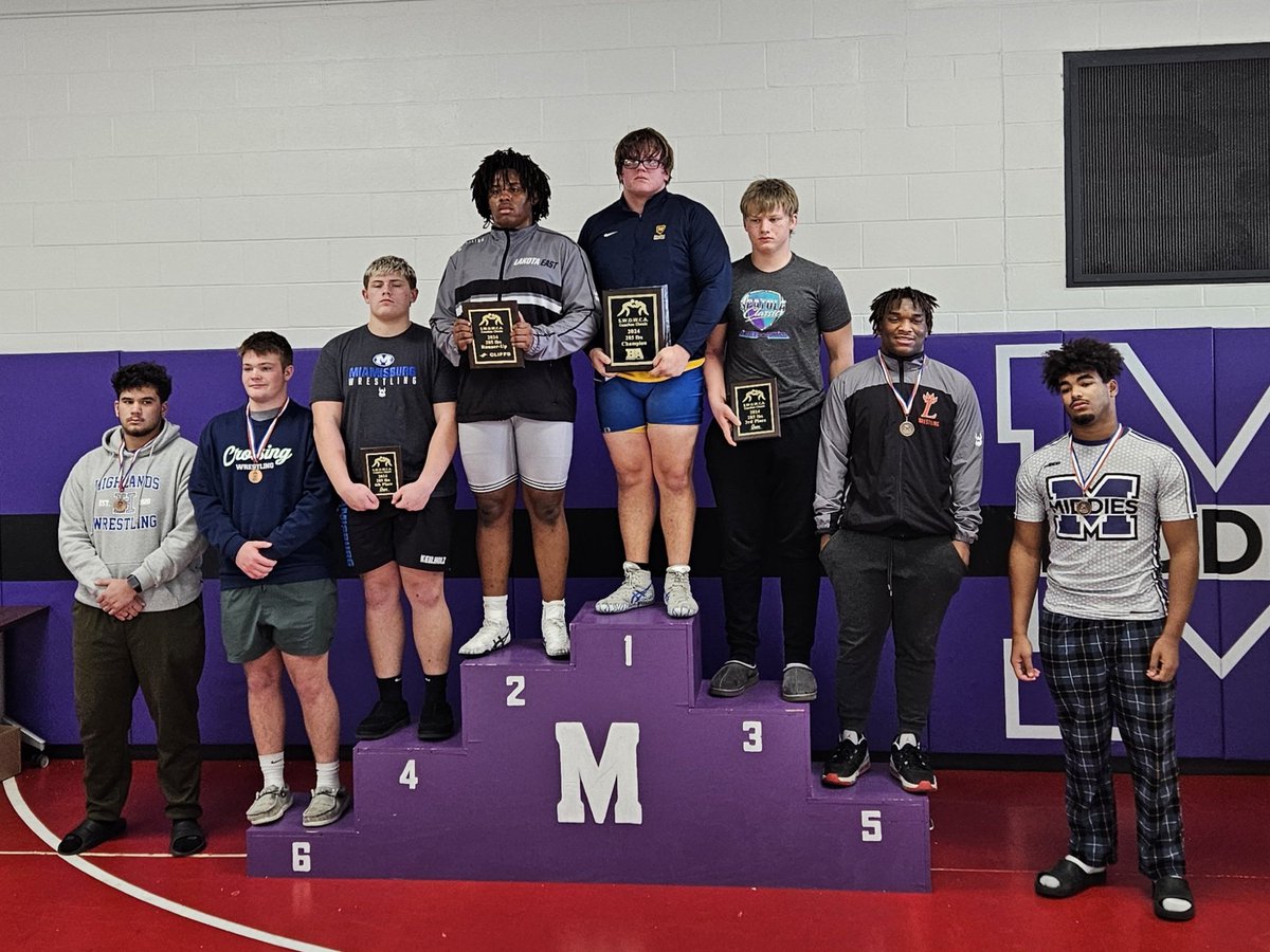 LEHSWrestling's tweet image. Final results from Coaches Classic:
285 Stanley 2nd
157 Tideswell 5th
150 Ruzimurodov 7th
TEAM 17/46
Good job guys! 
Back to work tomorrow... 
#goHAWKSgo 
@LakotaEastAD @EAST_HAWKS 
@DeuceStanley_ @Sherbek18311156