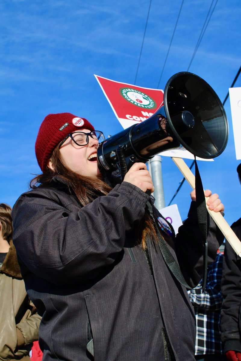 Starbucks CEO Brian Niccol makes ~$50,000 an HOUR and commutes to work via private jet ☠️

All while baristas nationwide are struggling to pay their rent and get the hours they need to qualify for benefits.

We're on ULP strike. It's time for Starbucks to invest in the workers!