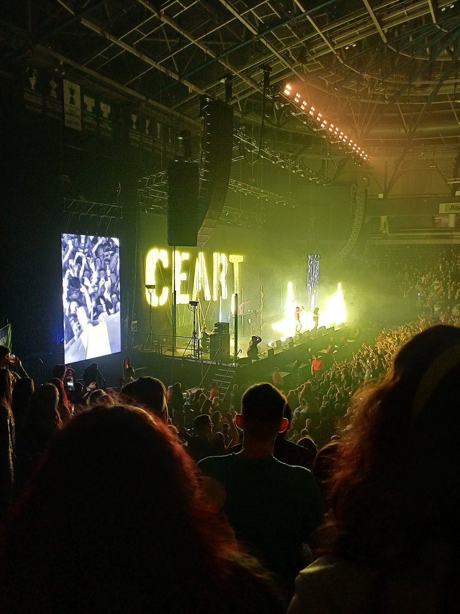 OrlaMariaMurphy's tweet photo. Last night's @KNEECAPCEOL gig was incredible! The energy, the backdrop/graphics, the electric atmosphere and of course the music and rapping. It was BRILLIANT π They are riding high on success & fair play to them! Yeooowww! #Belfast #Ireland #SSEArena #Irishlanguage https://t.co/i9w0Ym3rTI