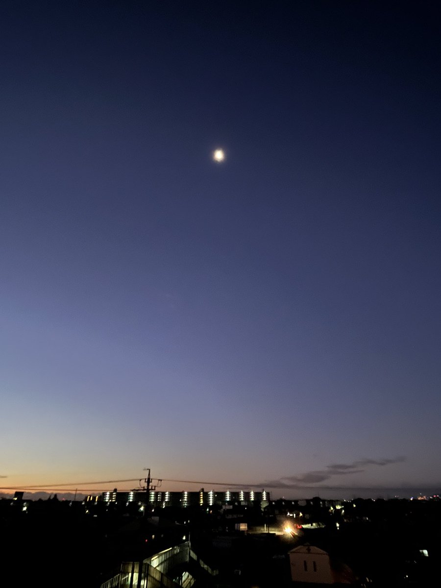 犬山の朝もキレイです。
早起きのお楽しみ！
#子どもたちにもう1人保育士を！
今日も頑張っていこう〜