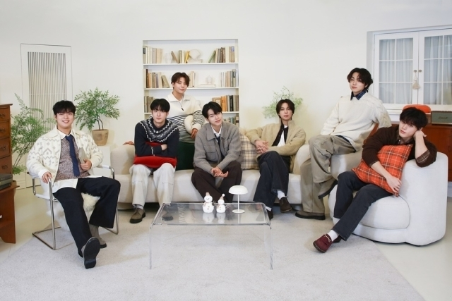 🗞

고스트나인, 오늘(23일) 6개월만 신곡 '서있을게 발매…따뜻한 팬송

🔗 naver.me/FeXRs0Oe

(출처 : 마이데일리│네이버 TV연예)
 
#GHOST9 #고스트나인 
#서있을게 #Downforyou