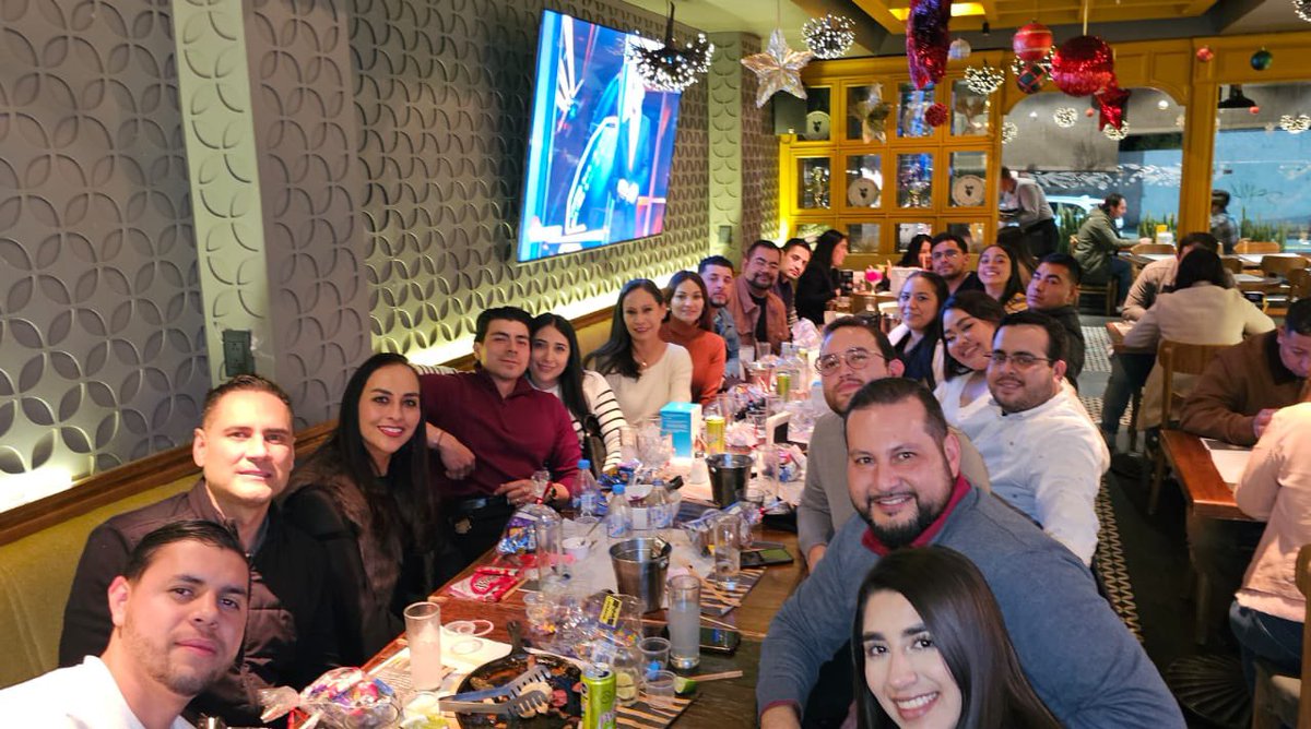 remberto_uaz's tweet image. Christmas Time @DentiKC