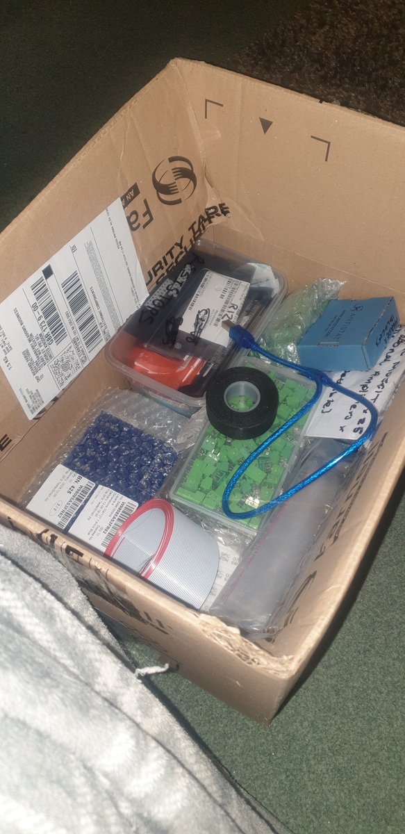 ArcheryTwat's tweet image. Before and after.
Woman&apos;s touch. Everything labeled and dated with quantities on.
#PCBs #Electronics #Nightmare