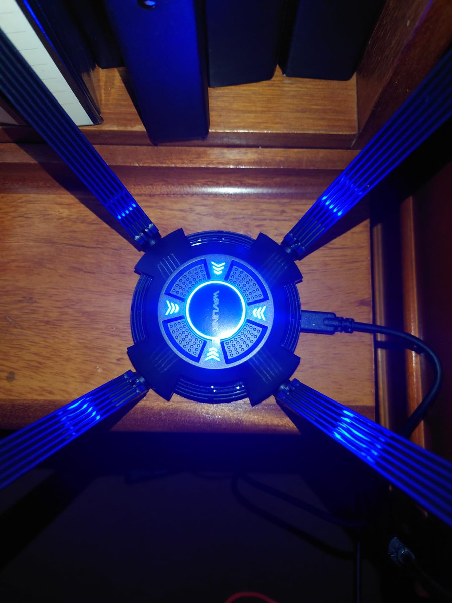 WavlinkOfficial's tweet photo. Upgrade your internet speed effortlessly with the #WAVLINK AX5400 USB WiFi 6E Adapter—enjoy over 500 Mbps with a simple plug-and-play installation! #WiFi6 #WiFi6E #USBAdapter #FastInternet #HomeOffice #TechUpgrade #Windows #InternetSpeed #Gaming #Streaming #WirelessAdapter #PC https://t.co/Hv4jJqJjeC