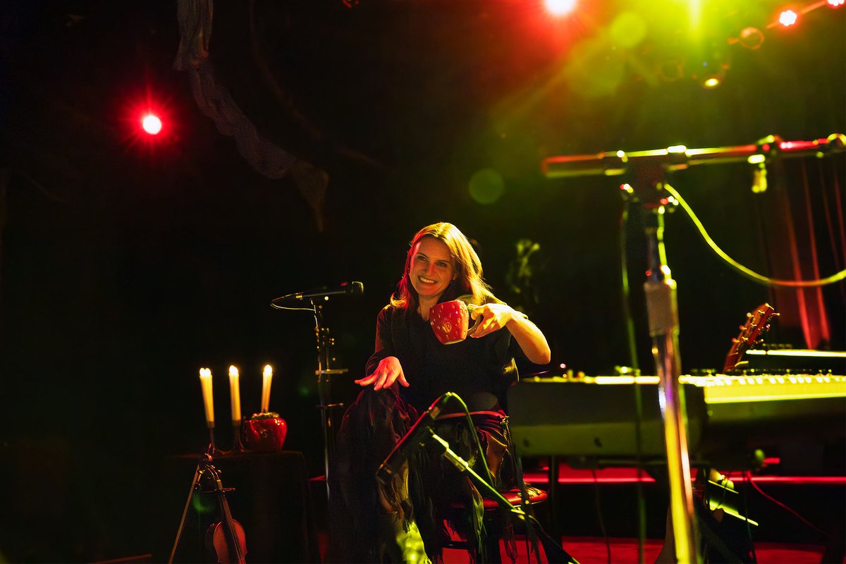 Bimbos365Club's tweet photo. It's been one month since @dailykatiegavin played the club and our hearts are still melting over this intimate show. 💙
Check out her album 'What A relief" which is the perfect soundtrack to these rainy days we've been having. 🌈 🌧️
📸: @gbchow
#katiegavin #bimbos365club https://t.co/yzSII1bRrE