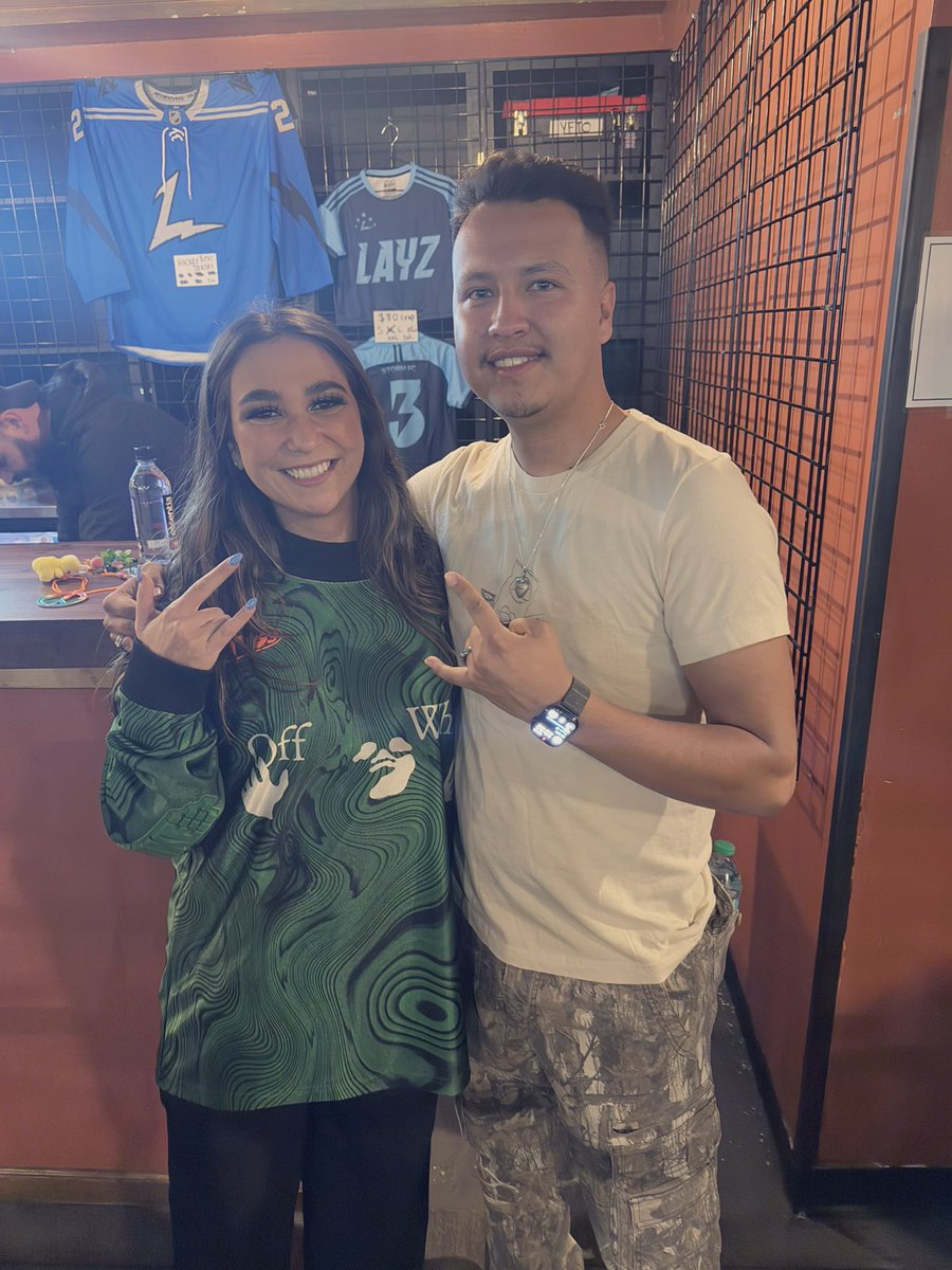 JerryLerma1's tweet photo. Such an adorable person inside and out🫶🏼🥹 Becomes a demon when it’s time to get on those decks 😈 Dope set !!! @layzdubz https://t.co/PP3d1453Qj