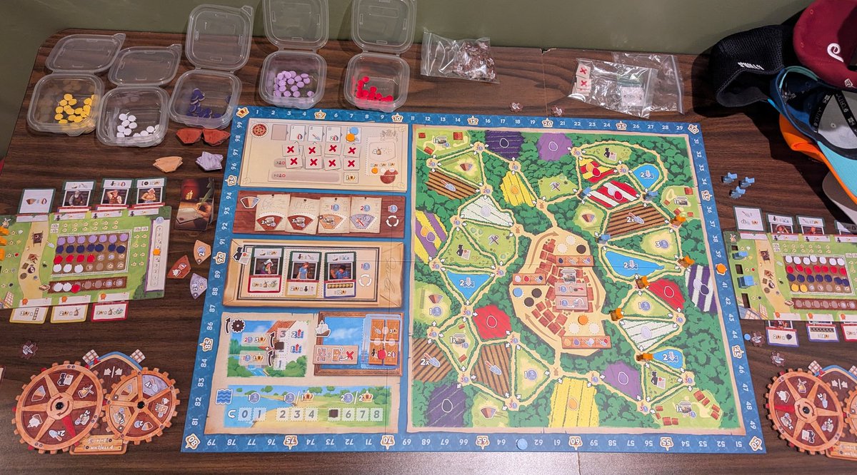 2 plays in 1 day! This is an instant favorite and might even be worthy of being in our top ten of all time (need to think a bit harder, it's certainly close).

<a href="/BoardAndDice/">Board&Dice</a> <a href="/Woodys_3d/">Dani Garcia</a>