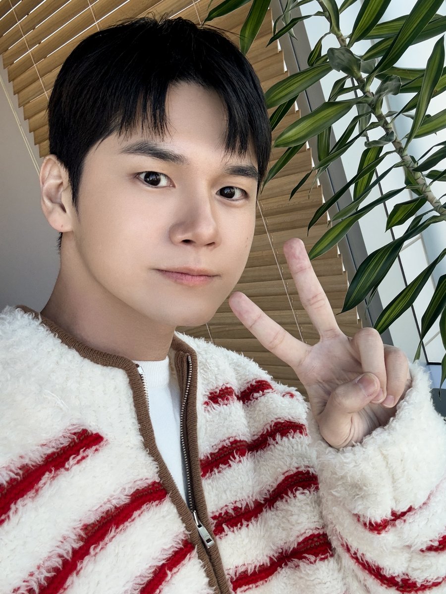 ✨241223 박하선의 씨네타운 #옹성우 ✨

오랜만에 라디오에서 만난 옹성우와 함께했던 월요일 아침🫶🏻
옹성우의 따뜻한 목소리로 다들 새로운 한 주를 더욱 힘차게 시작하셨기를 바라요💞
위로! 그럼 조금 이따 다시 만나요🤚🏻

#ONGSEONGWU