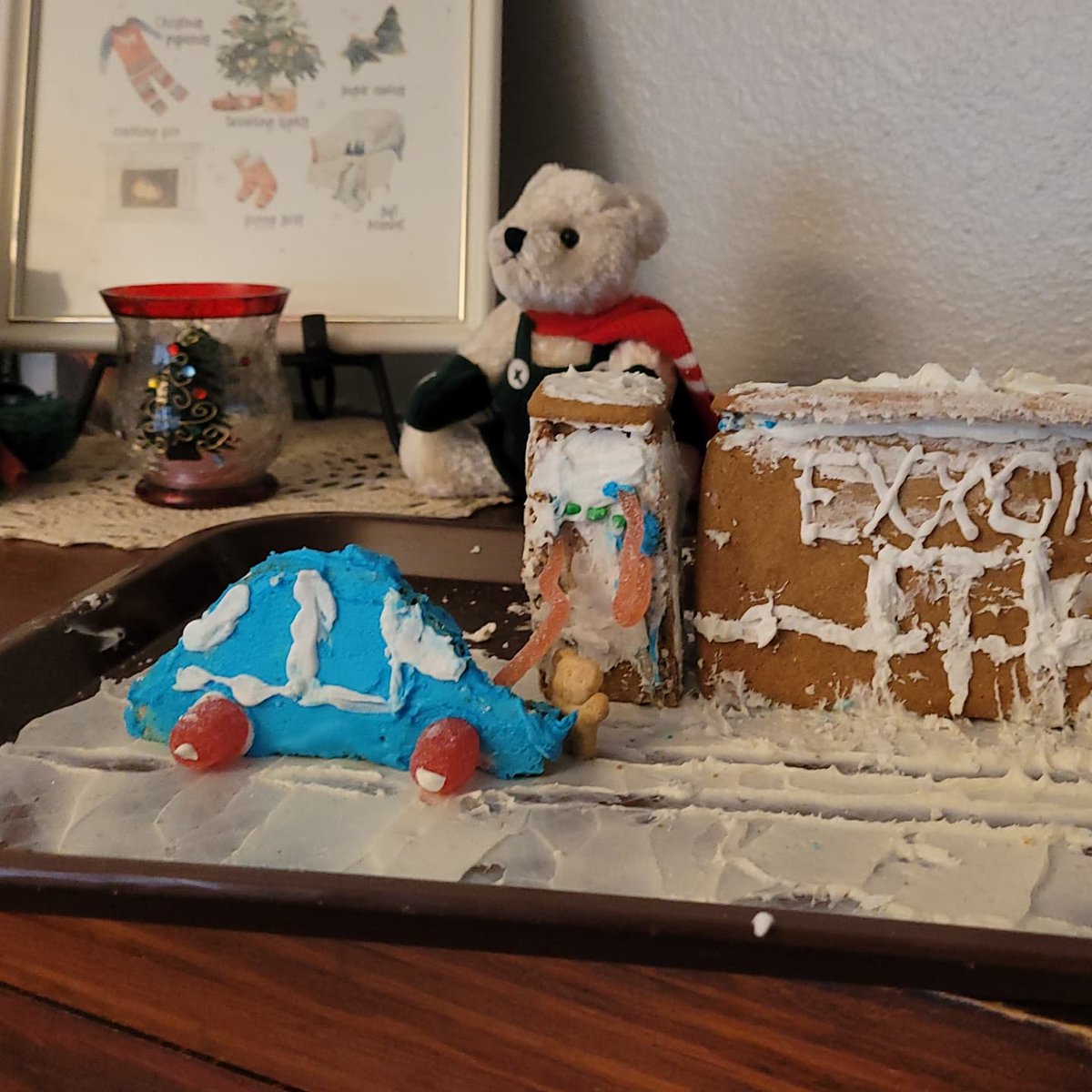 littlemas2's tweet photo. Hey @exxonmobil Can my daughter's Gingerbread Structure get a sponsorship, please. https://t.co/akeLuRFIWm