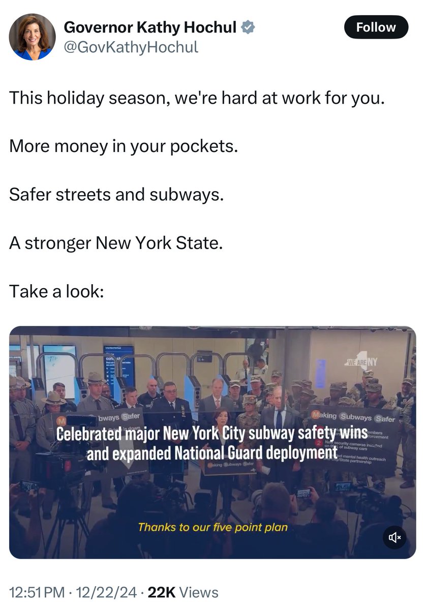 libsoftiktok's tweet image. The Governor of New York’s first 2 tweets today were about celebrating how safe the NYC subway is.

A woman was burned alive today on the NYC subway.

You can’t make this up.
