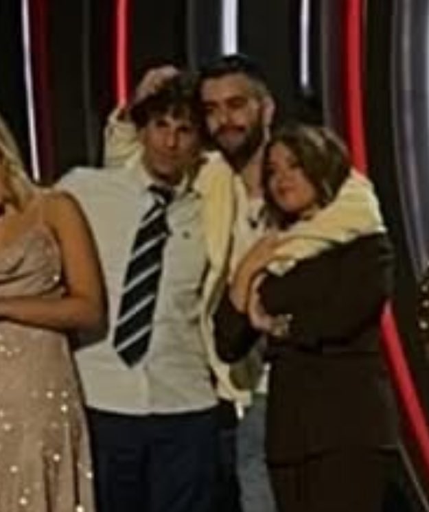 gh_maniaca's tweet photo. voy a llorar 😭❤️‍🩹

#Ruscar22D #GHDBTFinal https://t.co/0Vq8FiZROp