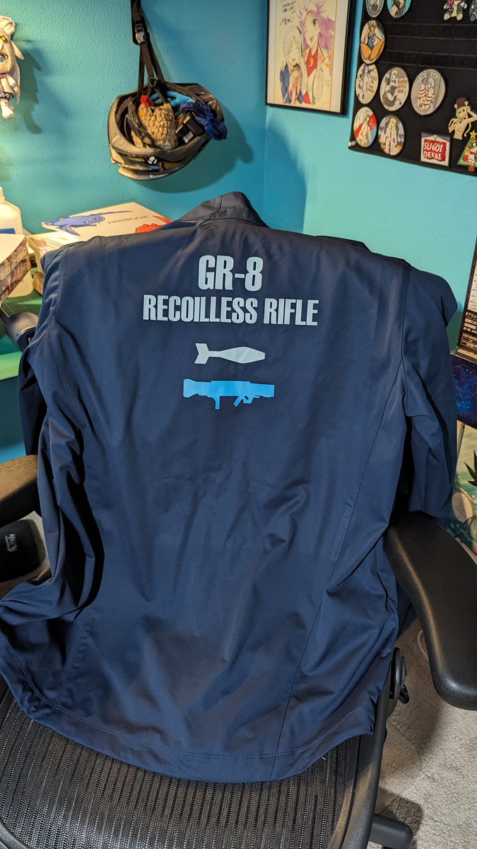 Oh my god <a href="/teezans/">teezan.bsky.social</a> got me the team jersey