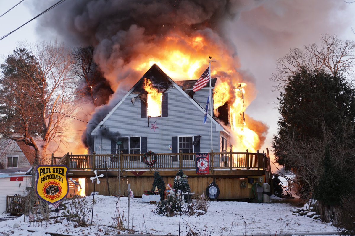 pauls612's tweet image. Few additional photos from Spencer. Companies making good progress. Main fire building on the ground. Two exposure buildings. #breakingnews #mafire @MAFireDistrict7 @SpencerFire1 @telegramdotcom @wbz @WCVB @7News @NBC10Boston