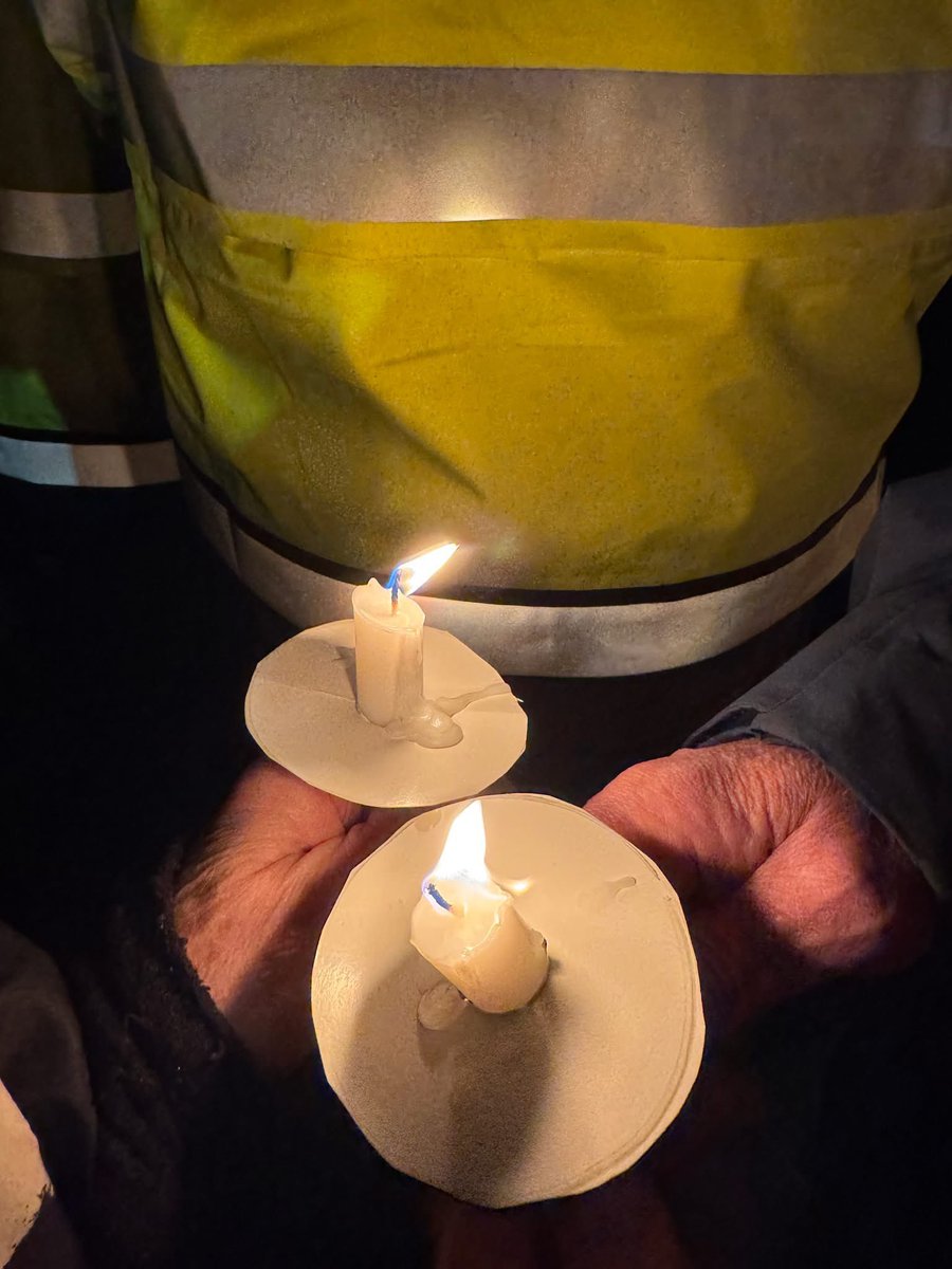 wilsonforexec's tweet photo. Last night was a poignant vigil as we turned out to pay our respects to murdered Metro driver Shawn Yim, who was senselessly killed by a knife-wielding assailant on a bus going through the U-District early Wednesday morning. It was the first murder of a Metro driver in 26 years since driver Mark McLaughlin was killed by a suicidal gunman.  The sadness, anger, and frustration were palpable. ATU 587 President Greg Woodfill delivered a moving and passionate call to action. Metro drivers and passengers need action NOW to make our public transit safer. It means protective shields and cops on high-risk routes. It is time for King County policymakers -- from the Executive to the County Council -- to act with urgency. They should treat this as a life-or-death situation. Tragically, it was for Shawn Yim. #NEVERAGAIN.