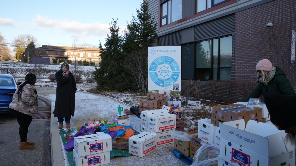 PeaceIslandsPA's tweet photo. This holiday season, in collaboration with @EmbraceRelief , we donated turkeys to families in our community. The sides, including fresh fruits and vegetables, were generously provided by @sharingexcess . Together, we distributed these holiday packages to 80 families, sharing joy and warmth during this special time. The distribution was made possible with the support and guidance of Representative @RepTarik, and we are grateful to @newcourtland  Senior Living for opening their doors and hosting this meaningful event.

Moments like these remind us of the power of community and giving back, spreading happiness and connection throughout the season.

Wishing everyone a wonderful holiday season filled with love and happiness!

#holidaygiving #communitysupport #PIIPA #PeaceIslandsPA #holidayjoy #togetherwegive