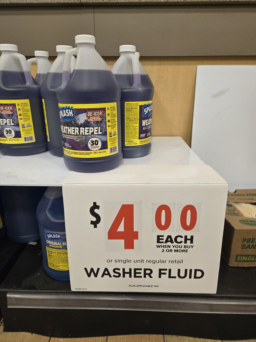 aarm78's tweet photo. @cumberlandfarms what's going on here, you have a posted offer in store # 6742 and when checking out you charge me $12? Obviously y didn't buy it but when asking the representative his answer is that this is an old offer.  Why is it posted if is an old offer? false advertising? https://t.co/1ugu2euWwm