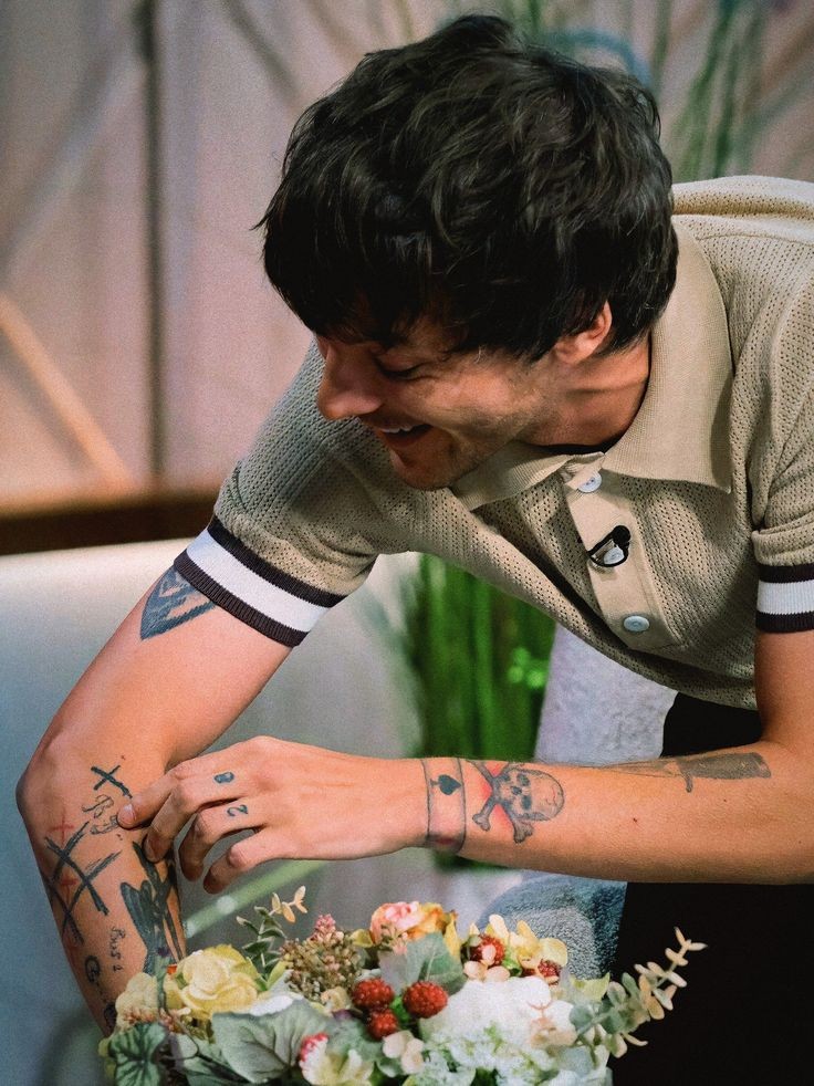 ؘ (@sparkleslouist) on Twitter photo 