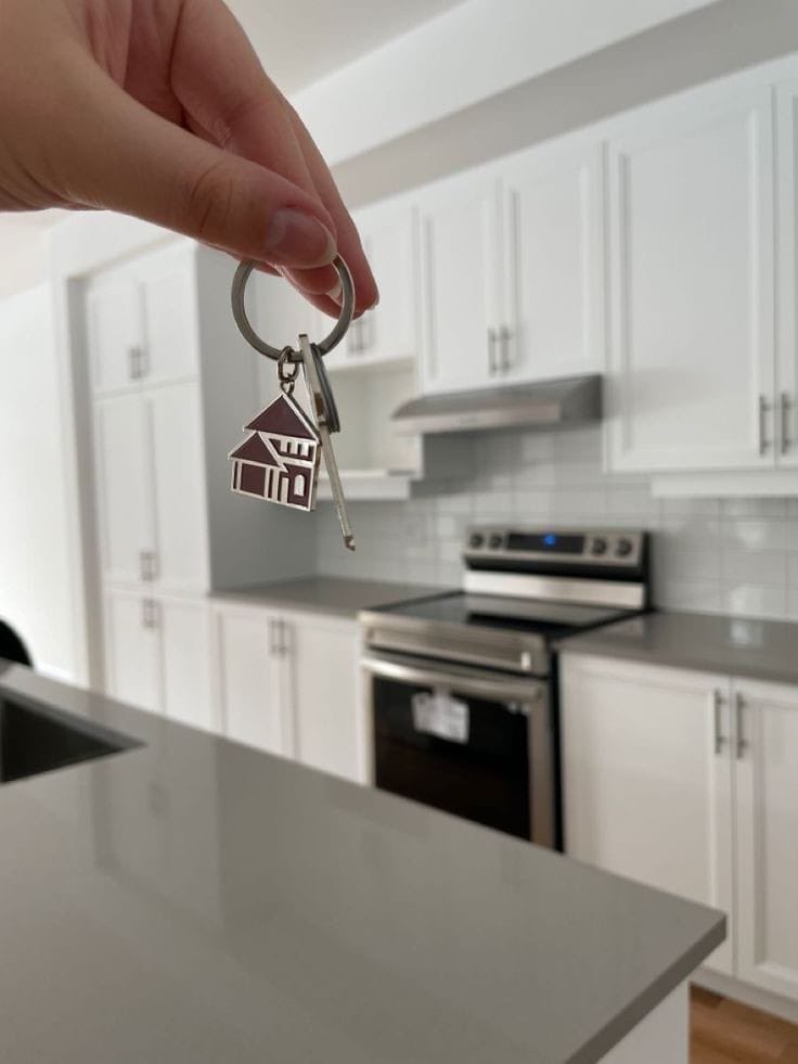 ZilliqaFx's tweet photo. Let's  celebrate Mrs. Vera's house award:

A DREAM COME TRUE!

Huge congratulations to Mrs. Vera on winning a STUNNING DREAM HOME in our End-of-Year Promo!

Mrs. Vera invested $100,000 in our VIP Trader package, and today, she's reaping the rewards of her smart decision! https://t.co/MsrDgLQvvf