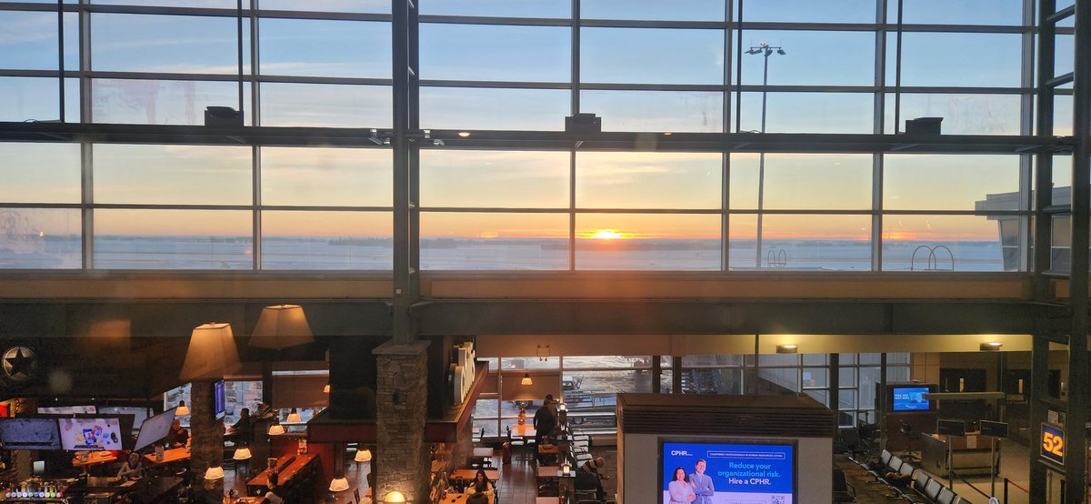 ShaneMoscrip's tweet photo. @WestJet 
Totally makes sense https://t.co/Jo9gwOmEEm