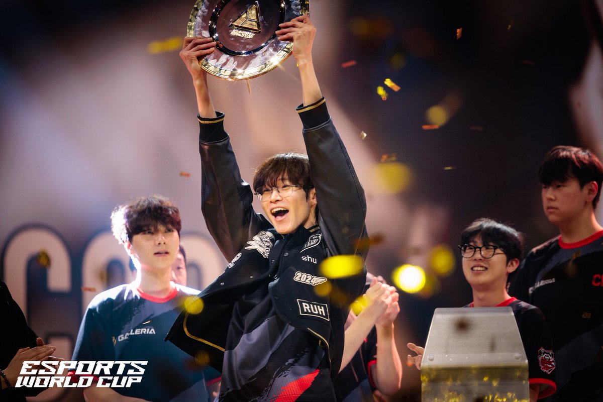 PlinkFuel's tweet image. There is an 80 percent chance shu has came atleast once this week