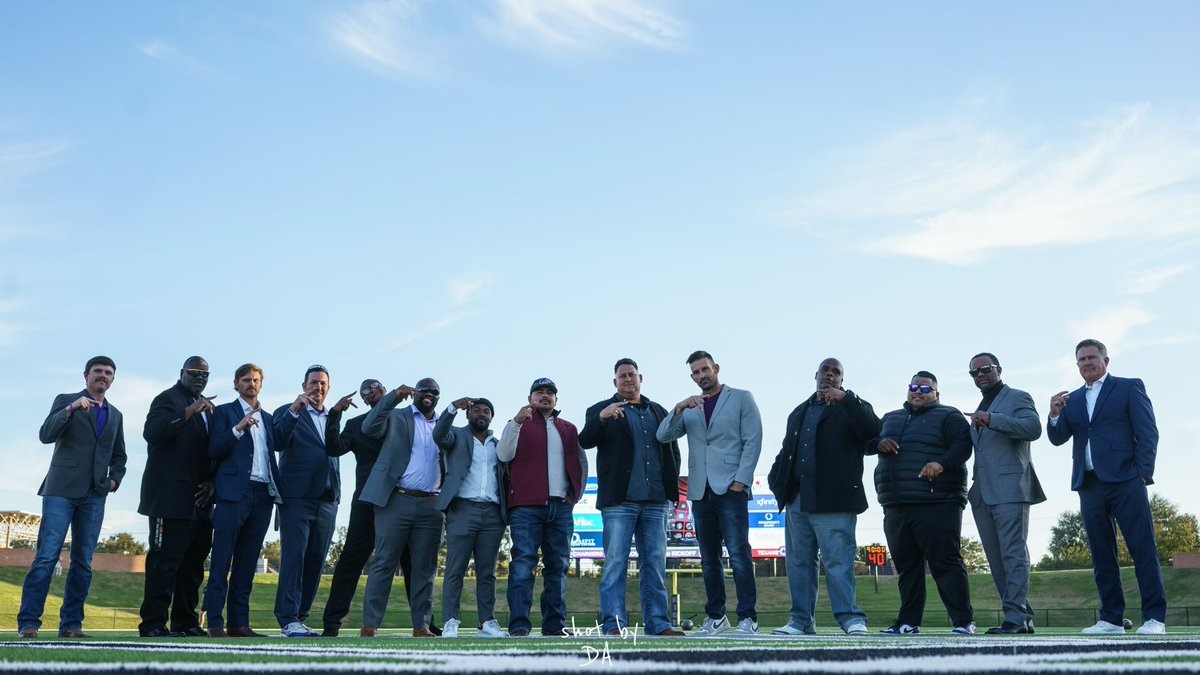 coachcodutti's tweet photo. Society grows great when old men plant trees the shade in which they know they will never sit in. 

Good people do things for other people 

Watching these men spend time away from their families and genuinely poor into these young men, knowing they may never see the benefits of the lessons they taught. Coaching is a blessing. And I know that we are blessed to have these men as leaders.