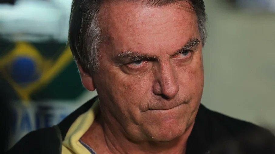 Mas O Bolsonaro E A EXTREMA-DIREITA Têm PARTICIPAÇÃO DIRETA No TRÁGICO Acidente De Teófilo Otoni. 
O GOLPISTA INELEGÍVEL TIROU OS RADARES Das Rodovias E Seus COMPARSAS No Congresso TIRARAM Dos Familiares Das VÍTIMAS O DPVAT