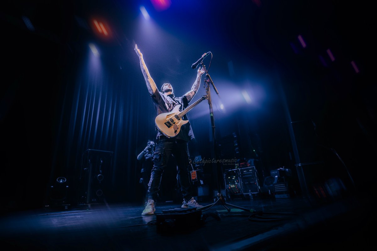 - #Invisions
- #TivoliVredenburg
- 18-12-2024
.
.
.
#concertphotography #musicphotographer #musicphotography #concertphoto #concertphotographer #metalcore #metalband #metalmusic #metalband #metalhead #metalconcert #concert #sonyalpha #sigma #samyang