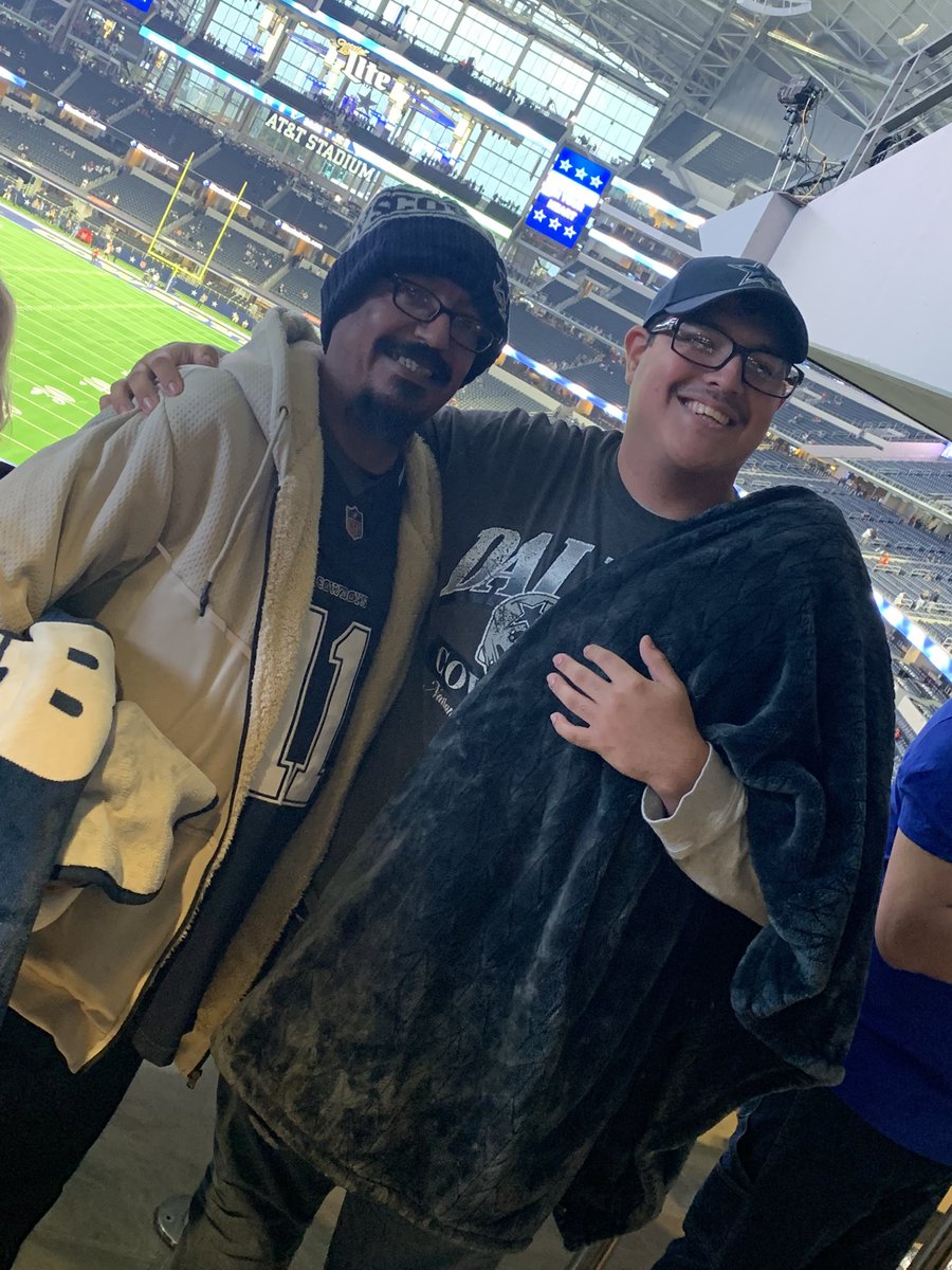 MaresJr1's tweet photo. 1st Cowboy game with my Son GO COWBOYS!!! @dallascowboys #GoCowboys!! #DC4L #cowboysnation https://t.co/IbC9nOfsb6