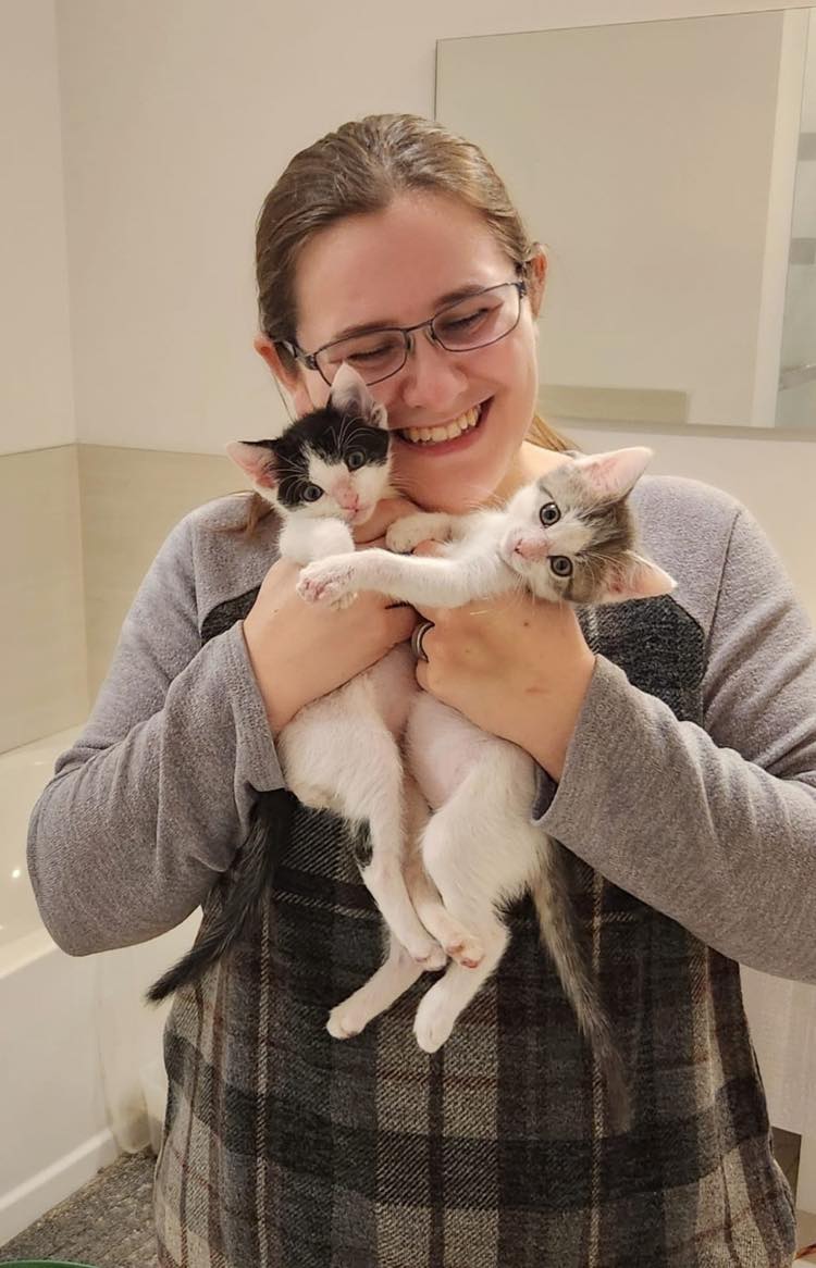 PhoenixFuFu's tweet photo. In late November, Molly and I ventured to #Montreal to bring our #RescueKittens, Chip & Chai, to their forever home with our esteemed twitch follower Salinoc! The #RoadTrip was a success, and many #adventures were had!

#ReHomedKitten #NotQuiteThree #SmolBoop #AuRevoir