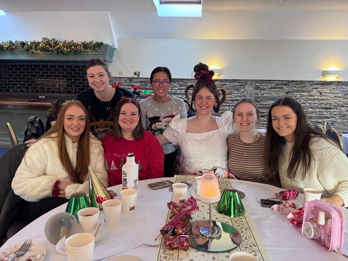 TridentHotel's tweet image. Had a great time at our staff Christmas event! 🎉 Huge thanks to everyone for their hard work this year. Delicious food, Secret Santa, great prizes, and lots of laughs! Here’s to an amazing team and an exciting year ahead! #FestiveFun #TridentTeam #HappyChristmas