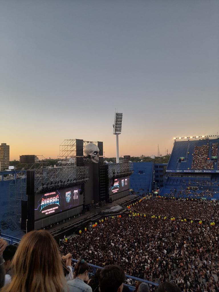 Iaruwoloo's tweet photo. HOY ROMPEMOS VELEZ EN EL ULTIMO WACHOOOO
#UltimoRound #AirbagEnVelez https://t.co/GWcLUxQO8R
