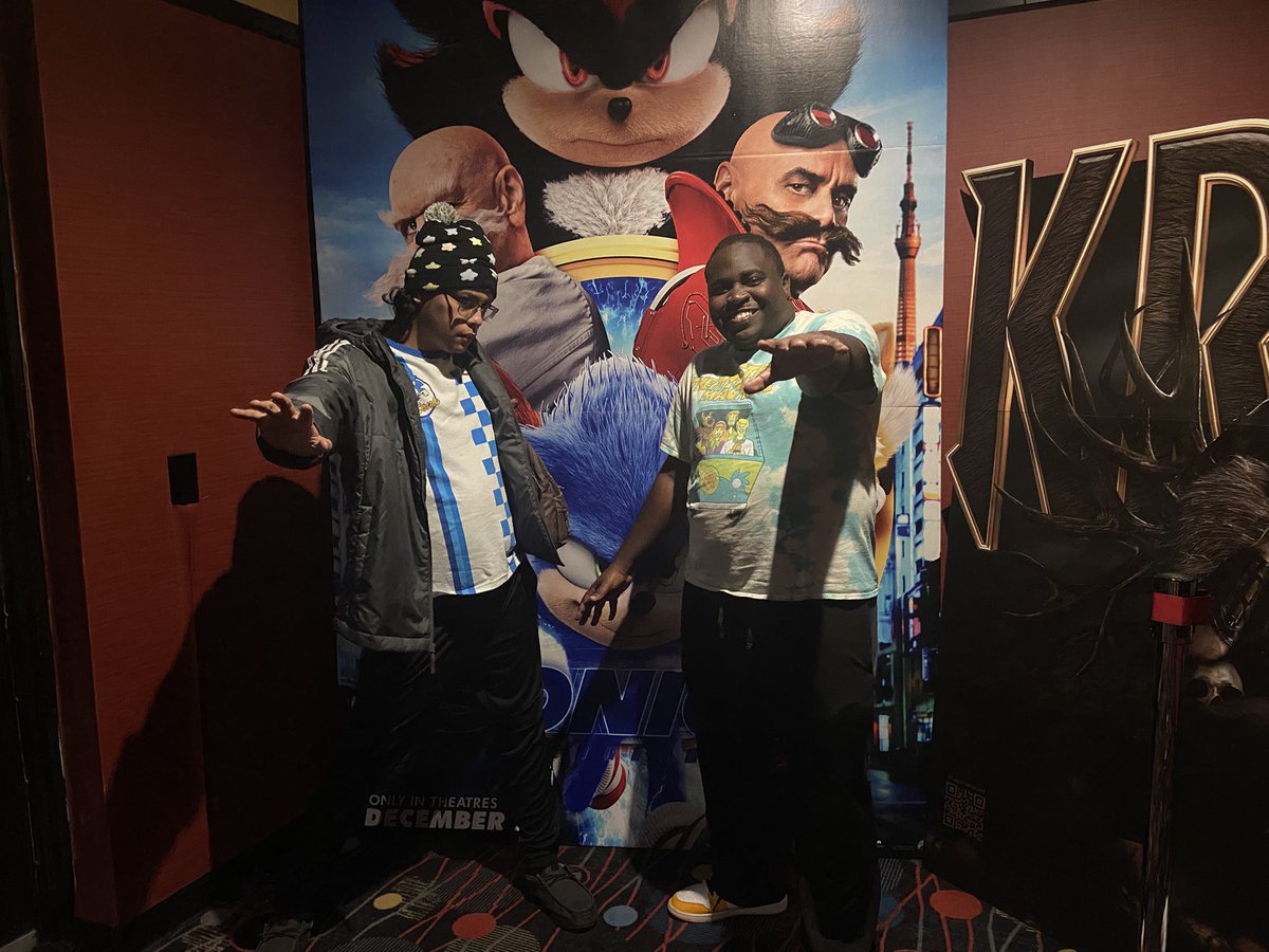 PKFireGod's tweet photo. Last Friday, I saw Sonic 3 with my friends, and it was amazing! This movie had me and my friends laughing and smiling the entire time. Easily the best Sonic movie by far. This movie is the very definition of peak cinema. https://t.co/6eoky5IbMH