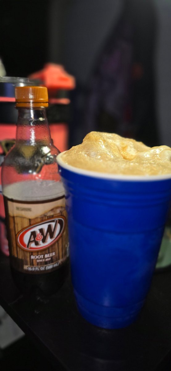 Jennsnugget420's tweet image. #Iykyk #aandw #rootbeerfloat #stonerfam #Mmemberville