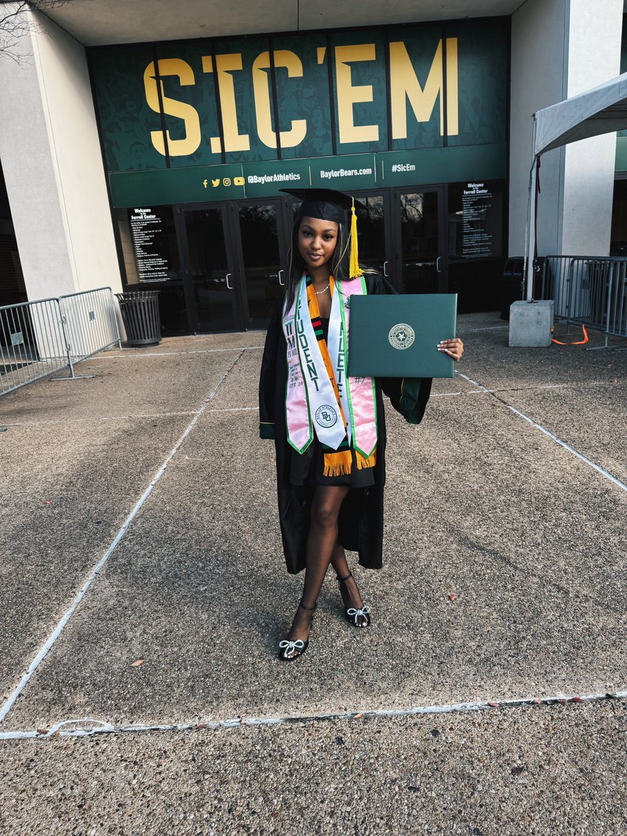 Cece🫦 tweet media