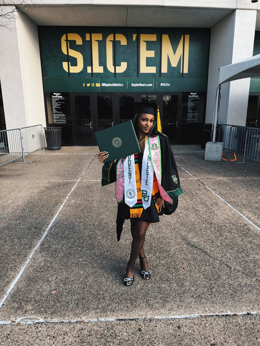 Cece🫦 tweet media