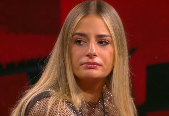 JoanGarciaCruz2's tweet image. #GHDBTFinal #Fresis22D #GH22D #GH23D 

OS CAE MAL?

Si ❤️
No 🔄