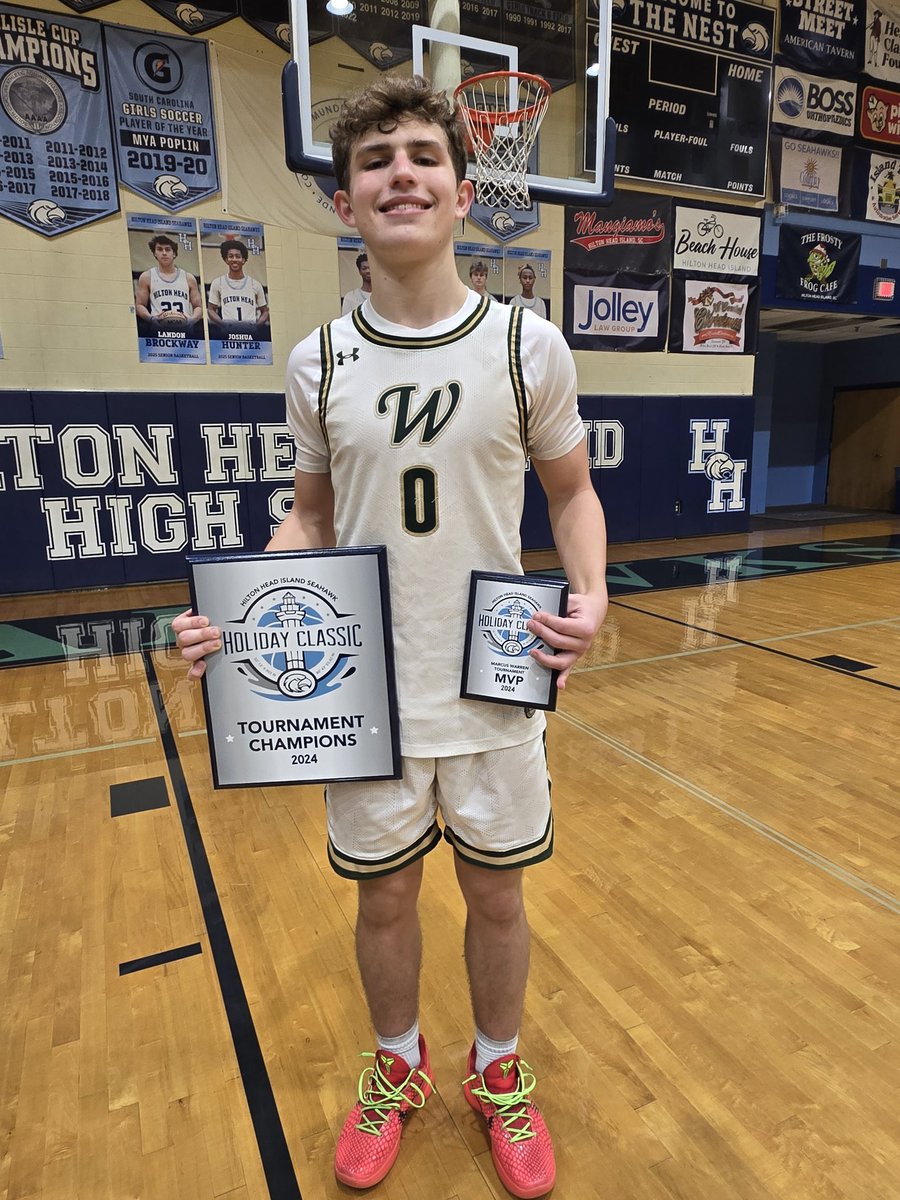 Cooper_Whitby31's tweet photo. Westminster Warriors win the @SeahawkHC 
Tough competition, great weekend of hoops. Go Warriors! #uncommitted #mvp #championship https://t.co/pzuDVlBvxf