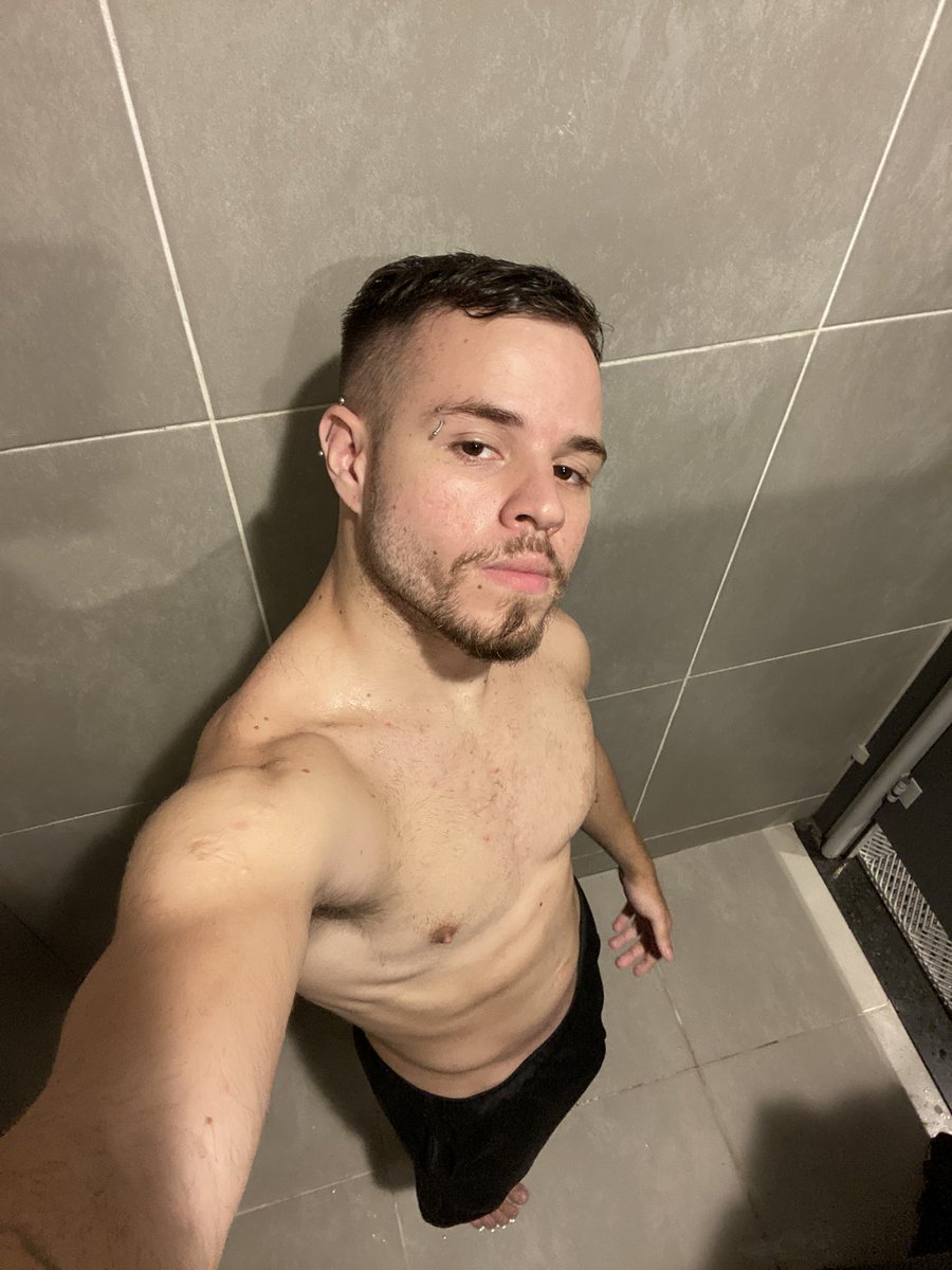 Guilhermefuro's tweet photo. Primeira foto na conta nova🤙🏻 https://t.co/RtxO1mSUKv