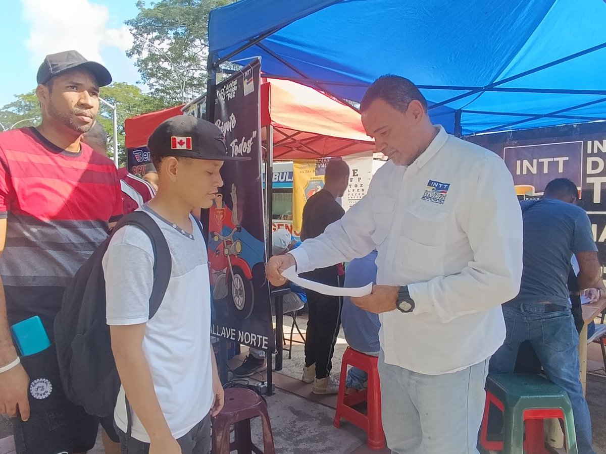 InttCharaNorte's tweet photo. #Operativo | Funcionarios del #INTT Charallave Norte realizan un operativo de Certificado de Saberes, Licencia para Conducir y Renovación de Licencias en la Concha Acústica de Ocumare del Tuy, municipio Tomás Lander. ¡Aprovecha esta oportunidad para regularizar tus documentos! https://t.co/rW1DiEBKHw