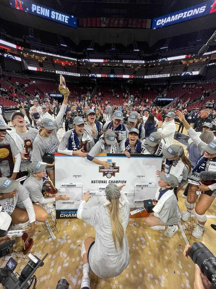 Congratulations <a href="/PennStateVBALL/">Penn State Women’s Volleyball</a>! 🏆

#NCAAWVB