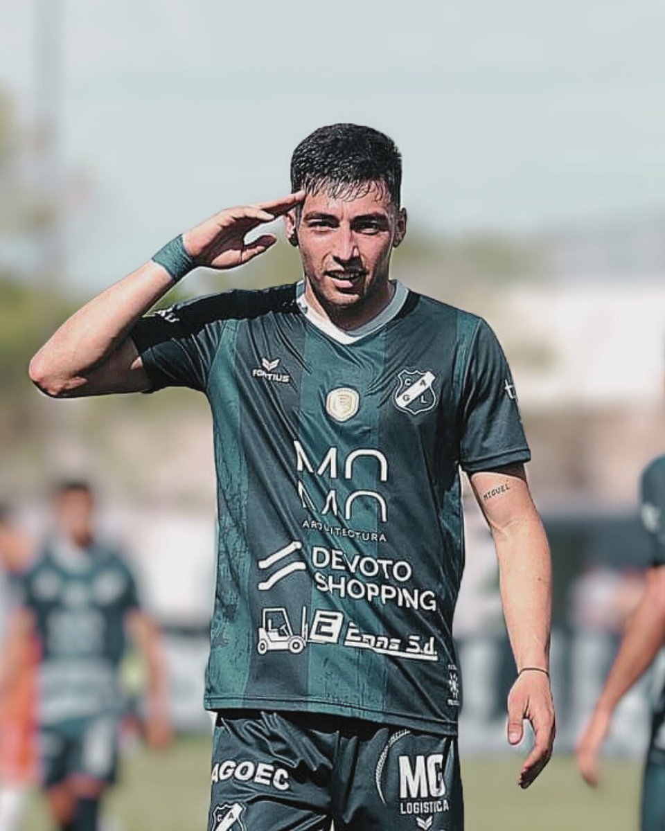 cgrallamadrid's tweet photo. Con sus 25 goles en 2024, Claudio Campostrini se subió a lo más alto como goleador de nuestro fútbol 😎⚽️

Junto a él, Miguel Borja (River) y Juan Ignacio Barbieri (Deportivo Armenio) comparten el podio 🏅

Gracias por tantas alegrías, flaco 🥹🫡 https://t.co/VsNNvc0Evf