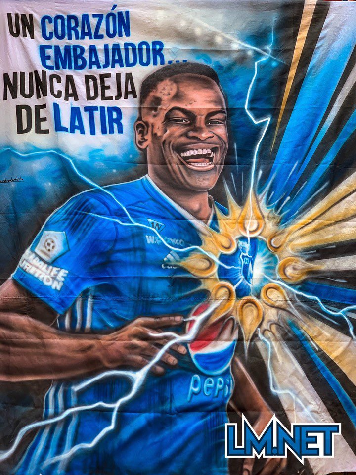 ParalyticsCOL's tweet photo. Tuvieron que irse a un equipo grande para salir campeones.

Ejemplo: https://t.co/OrXvRZNYw2