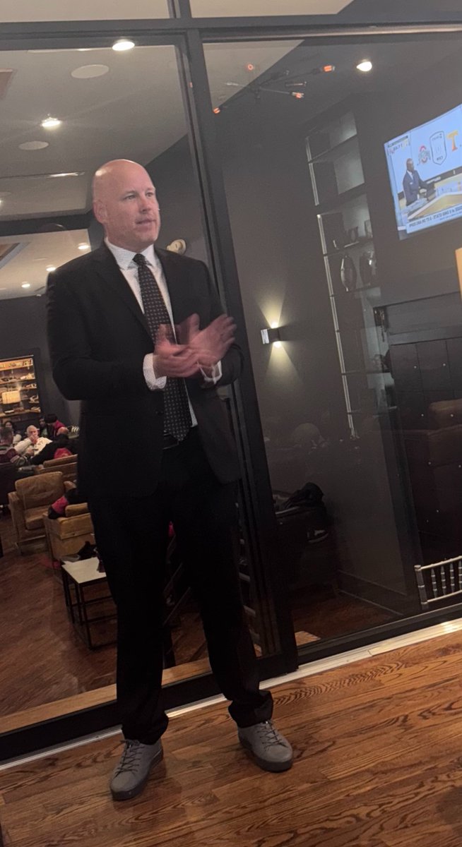 Adriel Hampton (he/him) 🐺✨ tweet media