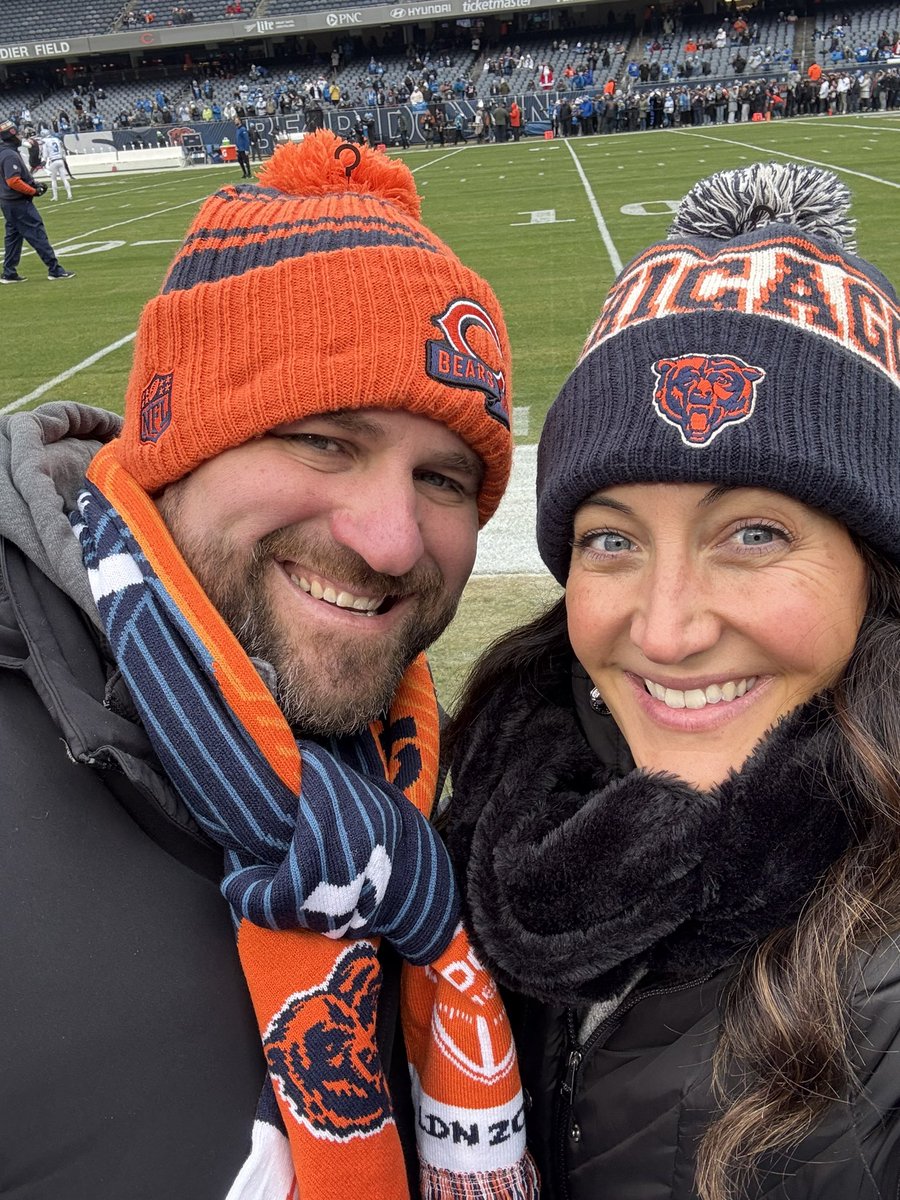 Big thanks to the <a href="/ChicagoBears/">Chicago Bears</a> and <a href="/BearsOutreach/">Chicago Bears</a> for an amazing day! Blessed to get this opportunity and represent <a href="/WABlackhawkFB/">West Aurora Football</a>! 

#DBD