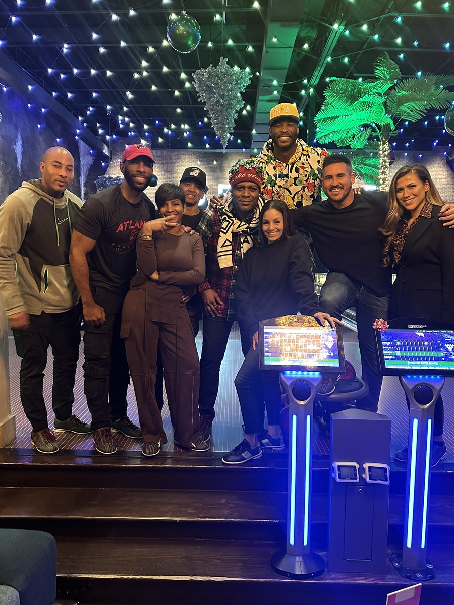 Brady M Henderson tweet media