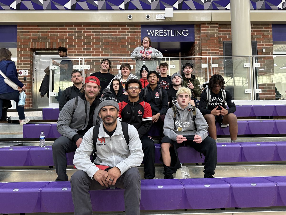 OHHSWrestling's tweet image. So proud of our varsity team for competing at the SWOWCA Coaches Classic! A special congratulations to Chazz Tallarigo (1st Place) and Brady Singler (6th Place) for their well-deserved placements. Keep up the great work, team!
#OnHighlanders🟥⬛  #Wrestling